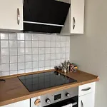Zentrales, Modernes Mit Balkon, Kueche & Garage