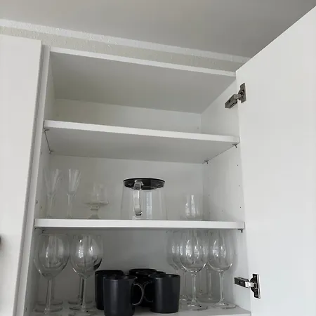 Zentrales, Modernes Mit Balkon, Küche&garage *